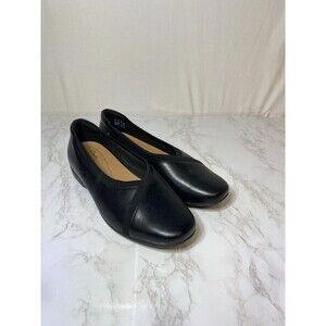 CLARKS 26155062 UN DARCEY EASE 2 BLACK DRESSY LEATHER FLAT 8.5 M